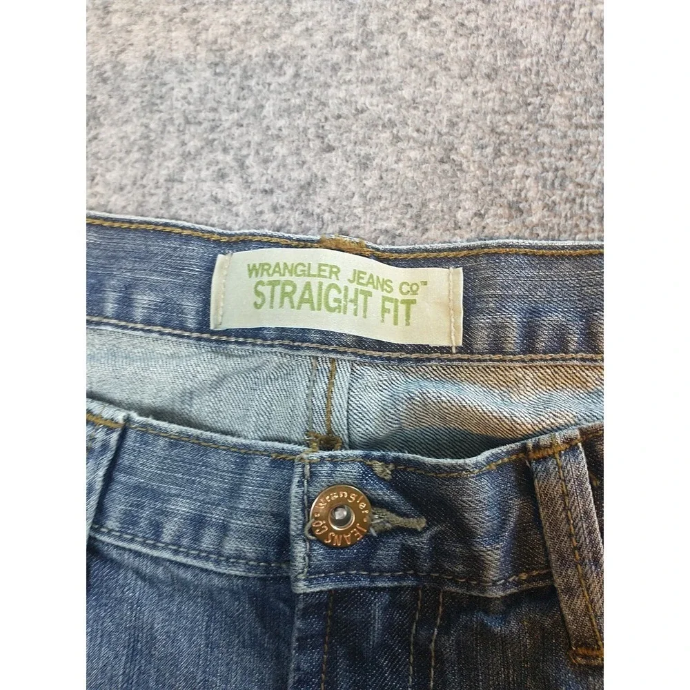 Wrangler Straight Fit Mens Light Wash Blue Denim Jeans 36x31 (Measures 36x31)